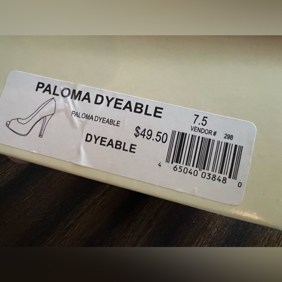 Michelangelo by David’s Bridal Paloma Heels 7.5 - Picture 5 of 7